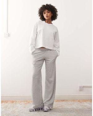 Weekday Low Waisted Wide Leg joggers - White