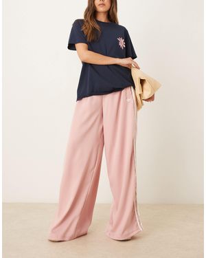 adidas Originals Satin Wide Leg sweatpants - Pink