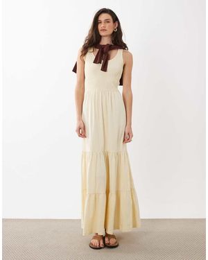 Brave Soul Maxi Jurk Met Lage Ronde Hals, Gesmokt Lijfje En Rok Met Stroken - Naturel