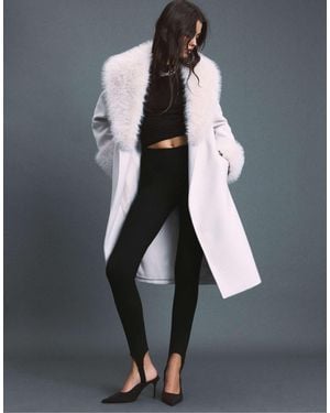 Stradivarius Mantel mit geradem schnitt und faux-fur-kragen - Schwarz