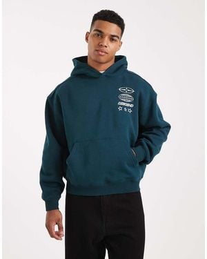 Cotton On Felpa Con Cappuccio Taglio Corto-Azzurro Mare Profondo Con Grafica - Blu