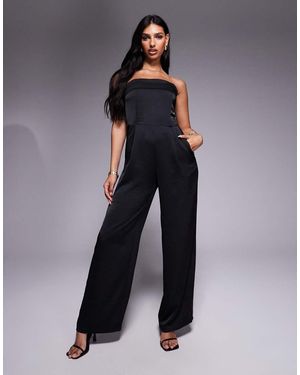 TFNC London Bandeau Jumpsuit Van Satijn Met Wijde Pijpen - Blauw