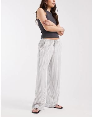 Hollister Pull On Straight Leg Pants - White