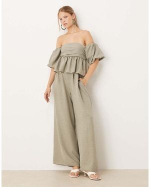 ASOS Mono Largo Con Escote Bardot, Mangas Muy Abullonadas Y Sobrefalda De -Neutro