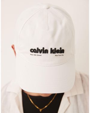 Calvin Klein Casquette à imprimé graphique - blanc et - Neutre