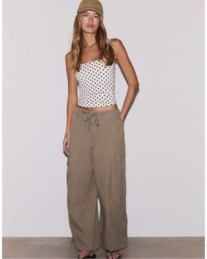 Stradivarius Tank Top With A Square-cut Neckline - Brown