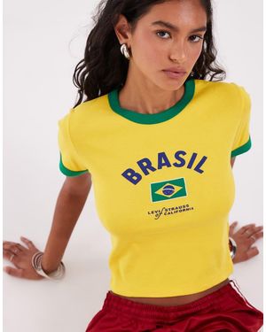 Levi's Camiseta Amarilla Con Diseño Encogido, Estampado De Brasil Y Ribetes - Amarillo