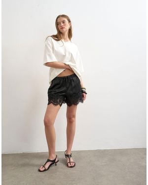 TOPSHOP Satin Lace Insert Short - White
