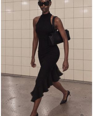 NA-KD Geripptes strickkleid mit volant - Schwarz