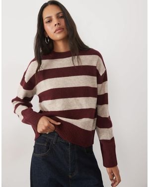 New Look Pullover mit rundhalsausschnitt und burgunderen streifen - Braun