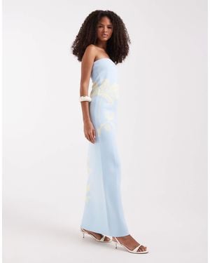 Pretty Lavish – trägerloses maxikleid aus kompaktem strick mit blumenmuster - Weiß