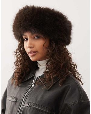 Weekday Hat With Faux Fur Trim - Black