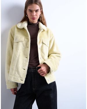 TOPSHOP – trucker-jacke im western-stil aus kunstpelz - Weiß