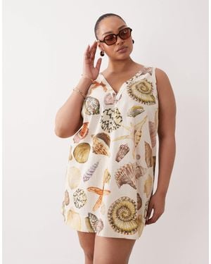 ASOS Asos design curve – sommerliches mini-hängerkleid mit v-ausschnitt und muschelmuster - Natur