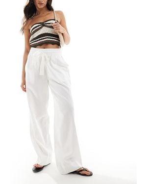 French Connection Pantalones Blancos De Pernera Ancha Con Lazada En La Cintura De