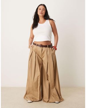 ASOS Curve Tailored Pleated Wide Leg Pants With Belt - Natural