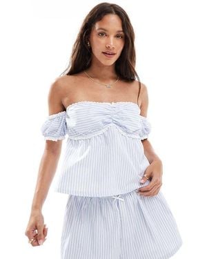 The Frolic Exclusive Bow Detail Shorts - White