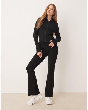 Gina Tricot Giacca Sportiva Modellante Nera Con Zip - Nero