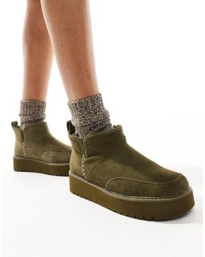 Stradivarius Platform Fluffy Boots - Green