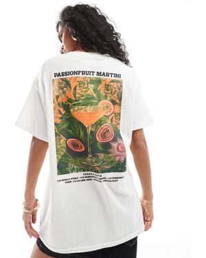 Miss Selfridge Passion Fruit Martini Oversized T-shirt - White