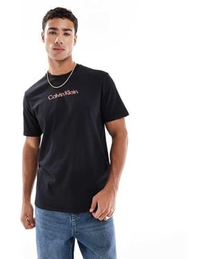 Calvin Klein Glitched Logo T-shirt - Blue
