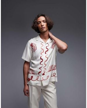 TOPMAN Camicia A Maniche Corte Vestibilità Comoda Color Écru Con Stampa Di Bordi - Grigio