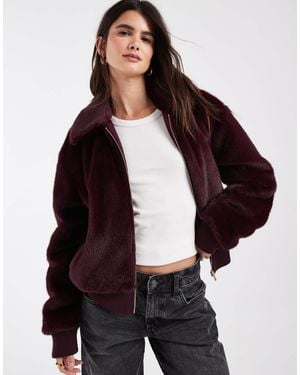 Tommy Hilfiger Jacke mit flaggenlogo aus faux-fur - Lila