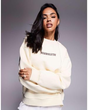 ASOS Sudadera Amarillo Pastel Extragrande Con Logo Apilado En La Espalda De Weekend Collective