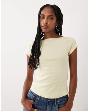 ASOS Boat Neck Baby T-shirt With Curved Hem And Scalloped Trim Top - Yellow
