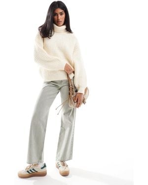 Stradivarius – dicker rollkragenpullover - Weiß