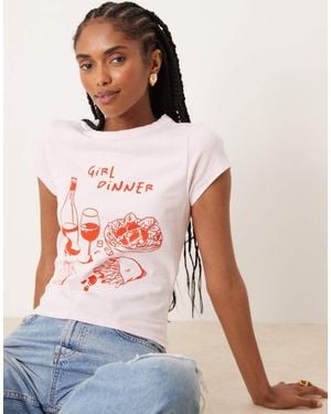 ASOS T-Shirt Corta Con Stampa "Girl Dinner" - Rosso