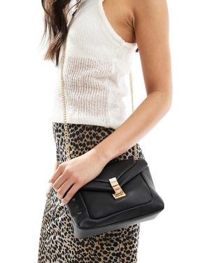 Glamorous Gewatteerde Crossbodytas Met Kettinghengsel - Wit