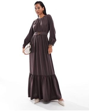 Closet – gestuftes maxi-hängerkleid - Braun