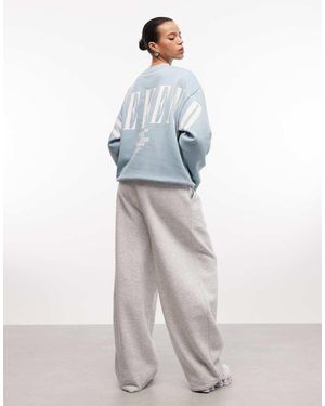 ASOS Sudadera Azul Negruzco Con Logo Apilado Icon De Weekend Collective - Blanco