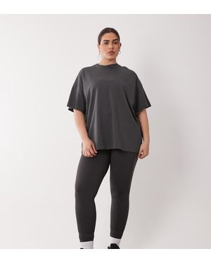 4505 Curve Icon Heavyweight Cotton Oversized T-Shirt With Quick Dry Finish - Black
