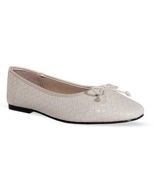 SEQWL Ballet Court Shoes Flat Ballerina Shoes With Bow Detail - White