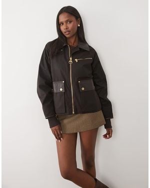 Barbour Donnington Wax Jack Met Pu-Detail - Bruin
