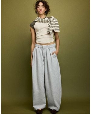 Stradivarius Volumised Pleated joggers - Green