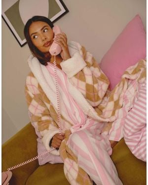 Loungeable Argyle Cosy Borg Fleece Midi Hooded Dressing Gown - White