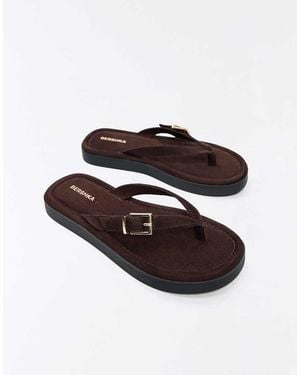 Bershka Flat Thong Sandals With Buckle - White