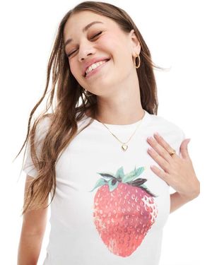 Stradivarius T-Shirt Bianca Con Stampa Di Fragola - Bianco