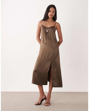 ARKET – trägerkleid aus satin - Natur