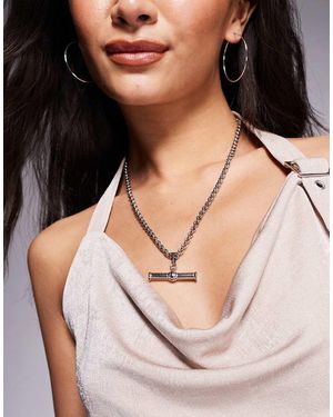 Neck On The Line Statement T-bar Necklace - Metallic
