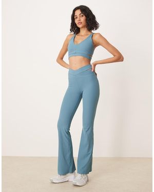 Nike Zenvy Dri-fit Ribbed Cut Out High Waisted Trousers - Blue