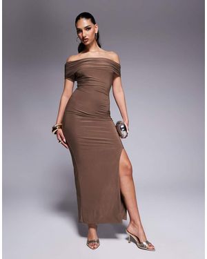 Missy Empire Vestito Lungo Fasciante Color Mocha A Doppio Strato Sinuoso Con Scollo Alla Bardot Risvoltato - Grigio