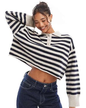 Bershka Maglione Stile Polo Testurizzato E Color Cuoio A Righe - Blu