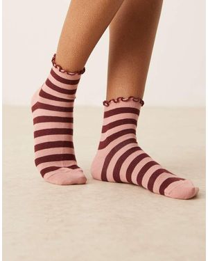 ASOS Calcetines Tobilleros Rosas Y Rojos Con Volante Superior De
