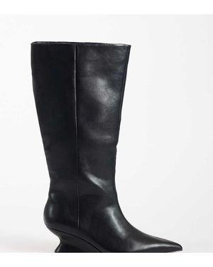 ASOS Curve Cinder Botas Altas Con Cuña Y Sin Cierre En Negro