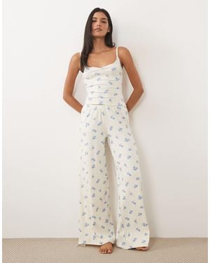 Cotton On Pyjama-camisole mit pointelle und weite hose mit blumenmuster - Weiß