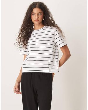 SELECTED Camiseta Blanca A Rayas Finas Negras De -Azul Marino - Blanco